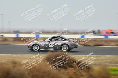 media/Jan-26-2025-CalClub SCCA (Sun) [[cfcea7df88]]/Group 1/Race/